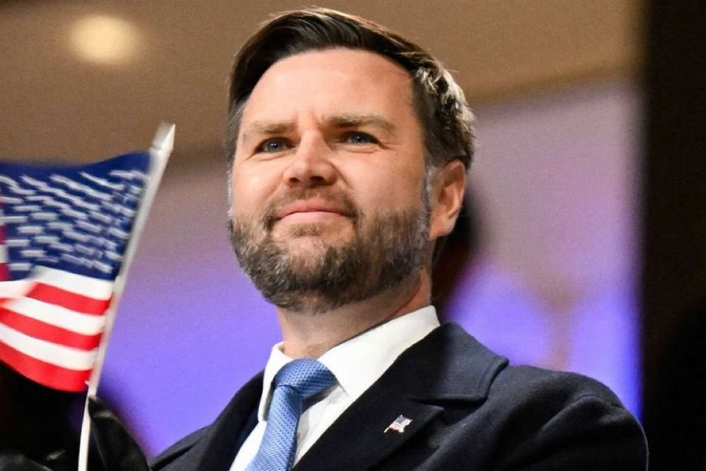 Okazuje się, z amerykańskim arogantem, drwiącym z poszanowania dla demokracji, obnoszącym się ze swoją organiczną nienawiścią do UE można sobie poradzić. Wystarczy dyplomatyczną drogą "szepnąć", że nie jest mile widziany na terenie Niemiec (co właśnie miało miejsce). Tak 3mać