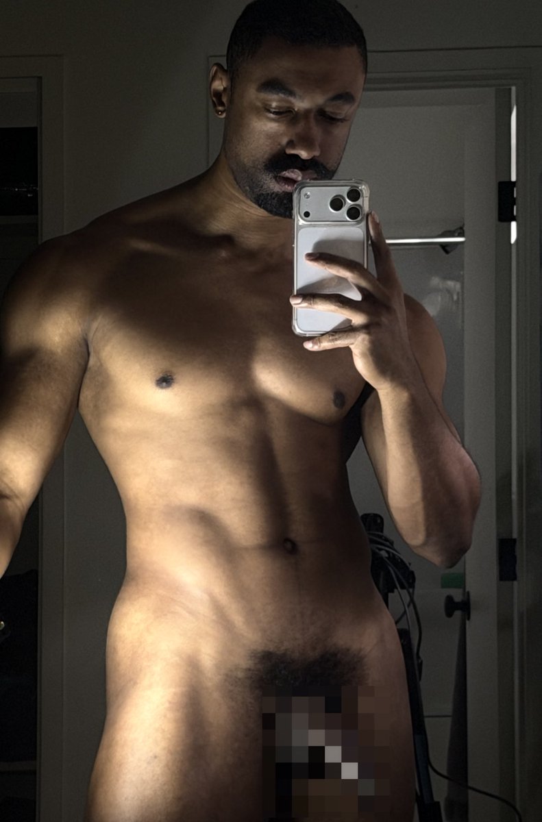 PhoebeDeluxe tweet media