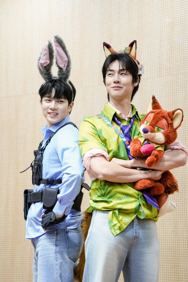 20250622 JJMUZE 팬사인회

🐰🦊

#NFlying #엔플라잉 #유회승 #이승협