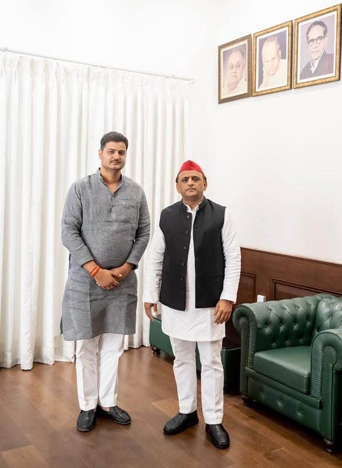 यूपी के प्रत्येक विधानसभा से कम से कम एक समाजवादी साथी जोड़ने का लक्ष्य है, कृपया मेरी मदद करें।

जुड़ते चले <a href="/SP_SatishMishra/">Satish Mishra</a>