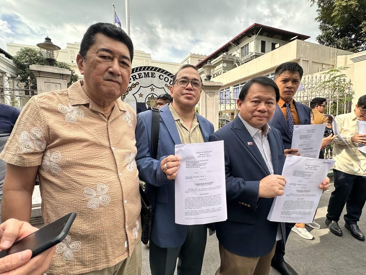 sandraguinaldo's tweet image. A petition seeking to cite Senate President Tito Sotto for indirect contempt has been filed before the Supreme Court. Atty. Ferdinand Topacio and other lawyers alleged that Sotto issued statements that “tend to demean and destroy the credibility” 
 of the high court. @gmanews