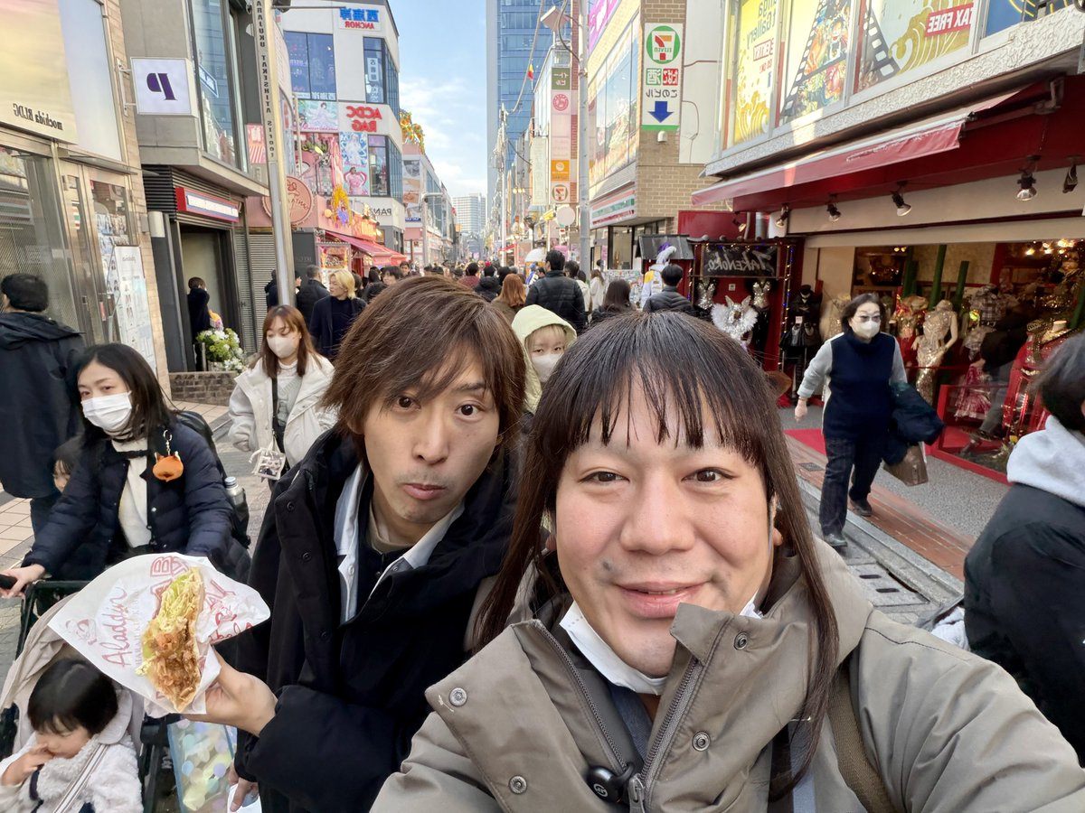 ドックカフェと食べ歩きもしたよ。