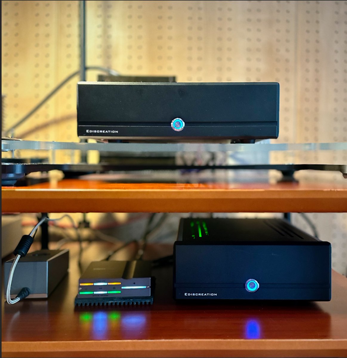 Masa Angenieux tweet media