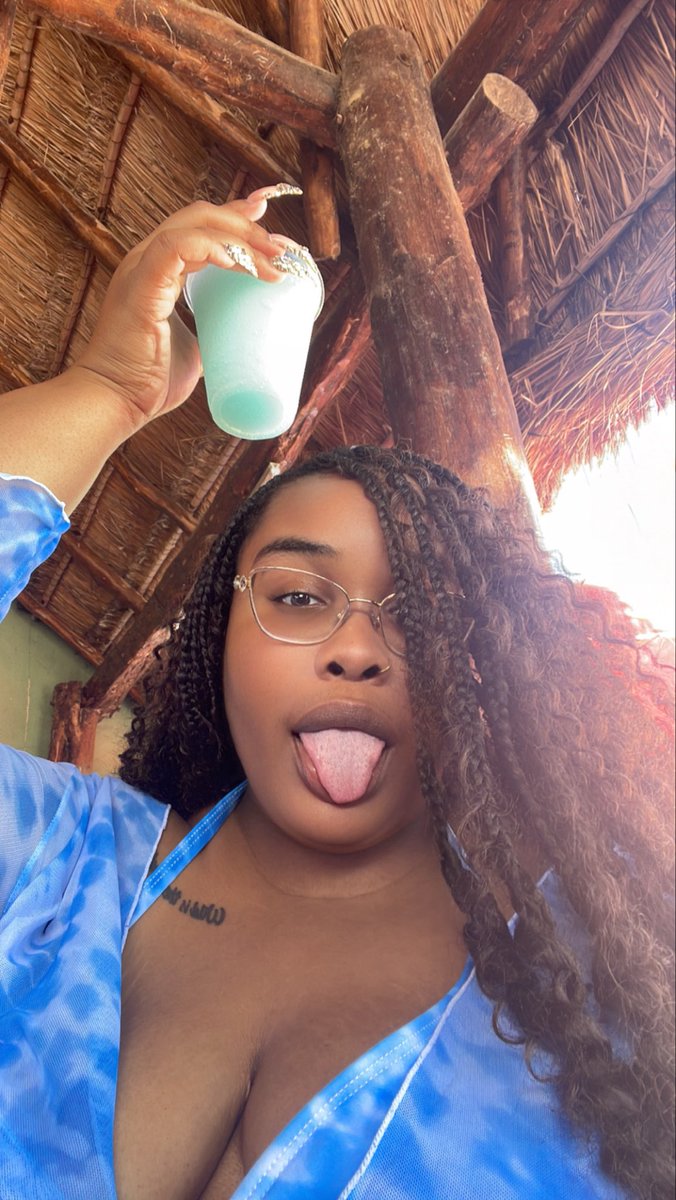 _IMakeItNasty's tweet photo. I swear I’ll give a nigga the blues 💙 https://t.co/yY51weZv6V