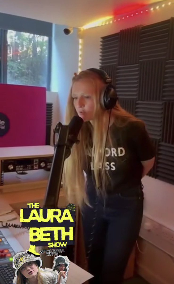 Laura Beth tweet media