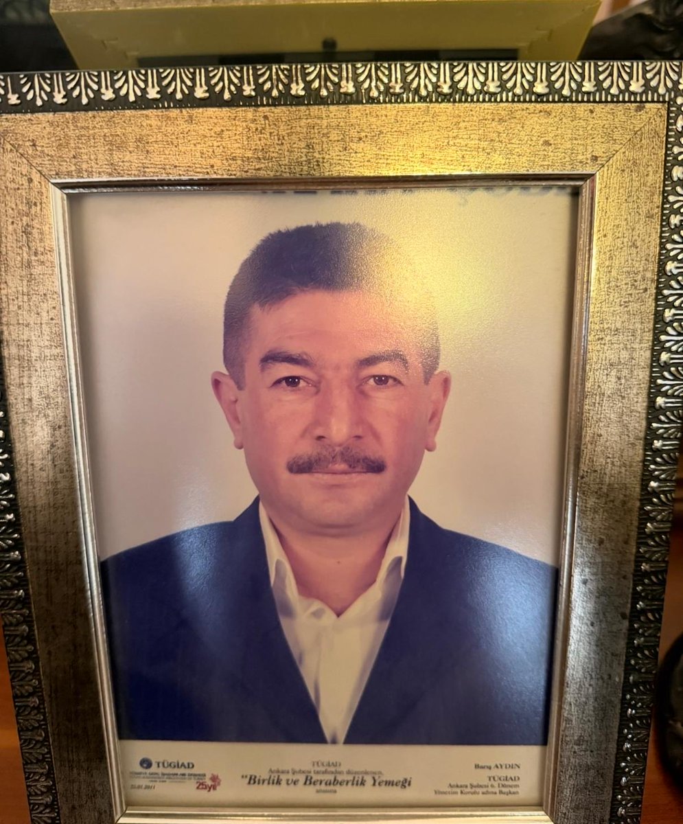 Akaraata's tweet photo. Değerli abimiz büyüğümüz Kutluer otomotiv sahibi Mehmet kutluer rahmetli olmuştur cenaze ikindi namazına Karşıyaka mezarlığında kılınacaktır , Rabbim mekanını cennet eylesin inşaallah. https://t.co/VQQJtqoCNx