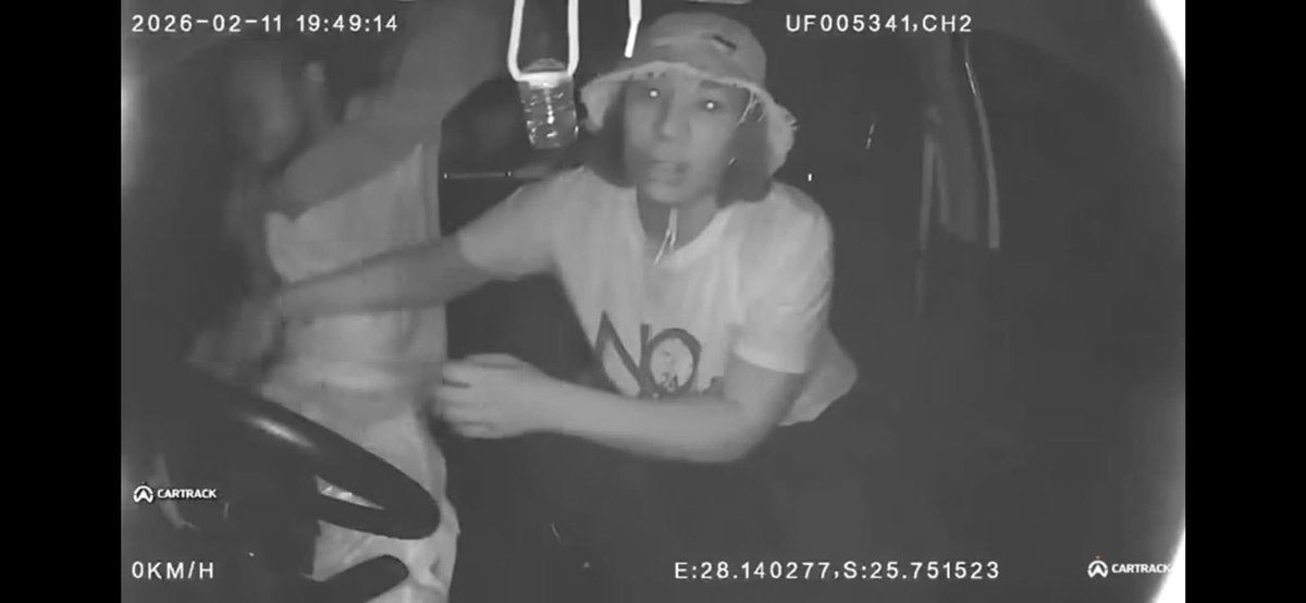 AdvoBarryRoux's tweet image. If this appears on your TL, Kindly Repost! 

Surely someone out knows these criminals. The lady was even confused as to what she wanted. This eHailing driver died, for what? For what hle? Koloi? Phone? Money? Life was taken in Pretoria West. We need to find these criminals.