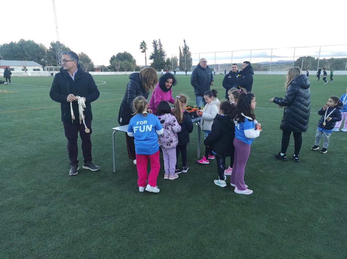 😀 FOR FUN | Moratalla acogió una nueva parada del #ForFun, una iniciativa de la FFRM que sigue impulsando el fútbol femenino ⚽ desde la base a lo largo de toda la Región de Murcia.

🤩 Más de un centenar de niñas participaron en esta jornada celebrada en las instalaciones
