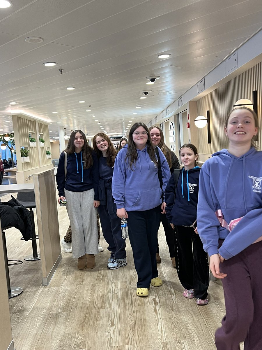 Mrs Morris tweet media