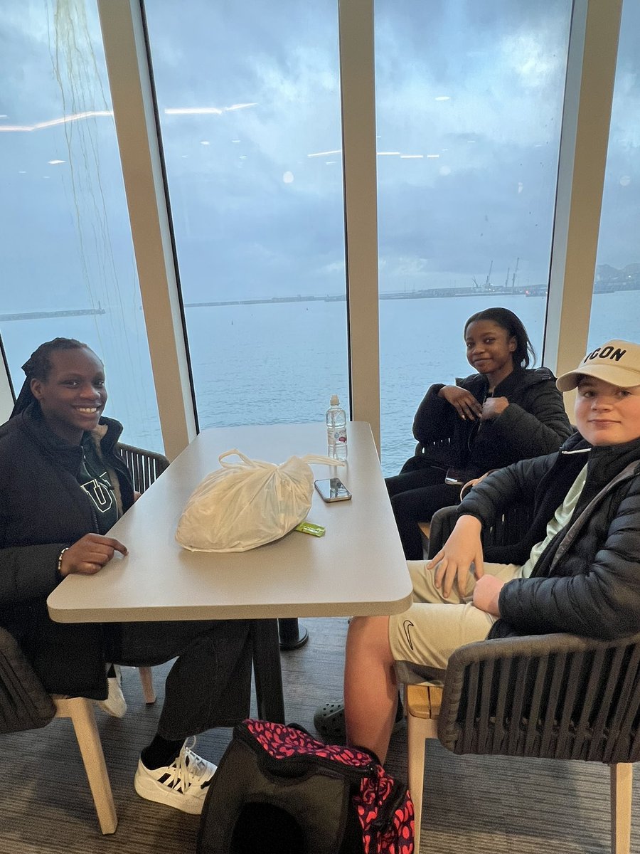 Mrs Morris tweet media