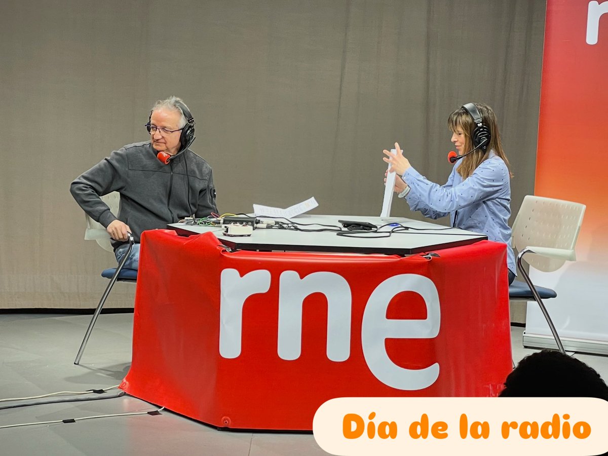 Facultad de Comunicación y Documentación UGR tweet media