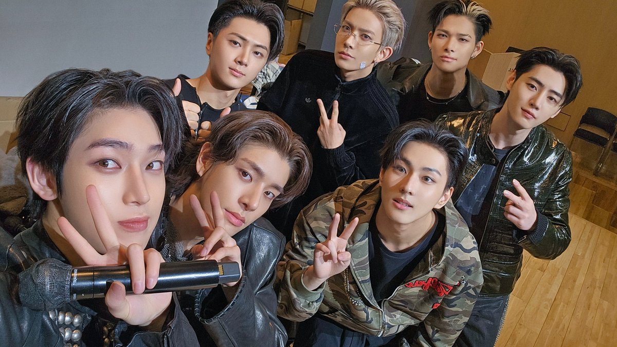 ✨ [WEVERSE] ​📸 LANÇAMENTO DE SELFIES: 'THE SIN : VANISH' 

​Preparem os corações! Acabaram de anunciar o lançamento de selfies exclusivas no conceito 'THE SIN : VANISH'.

​🗓 Data e Horário (Brasília): 06 de março de 2026 ​às 04:00.

​Fiquem ligados para não perderem esses
