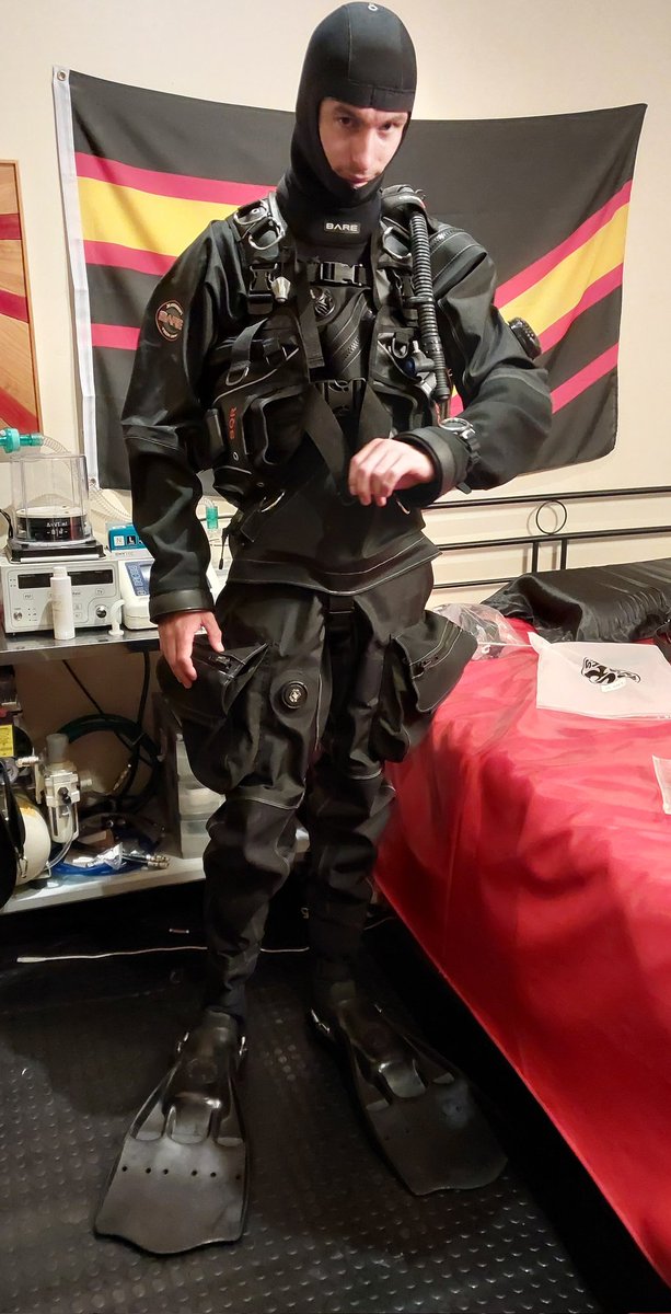 Kiwi Latex Drone tweet media