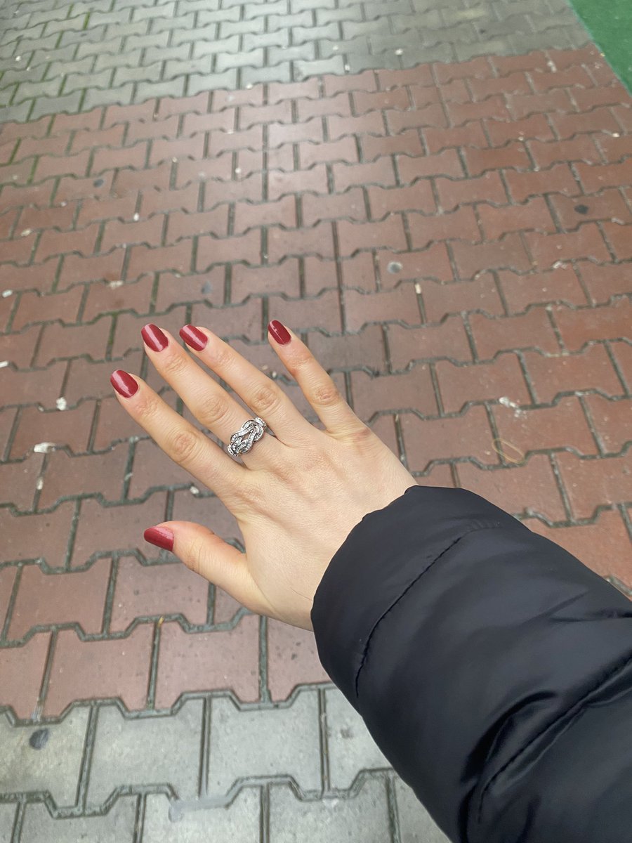 Ojeme bakınca mutlu oluyorum. Kadın olmak süfer.