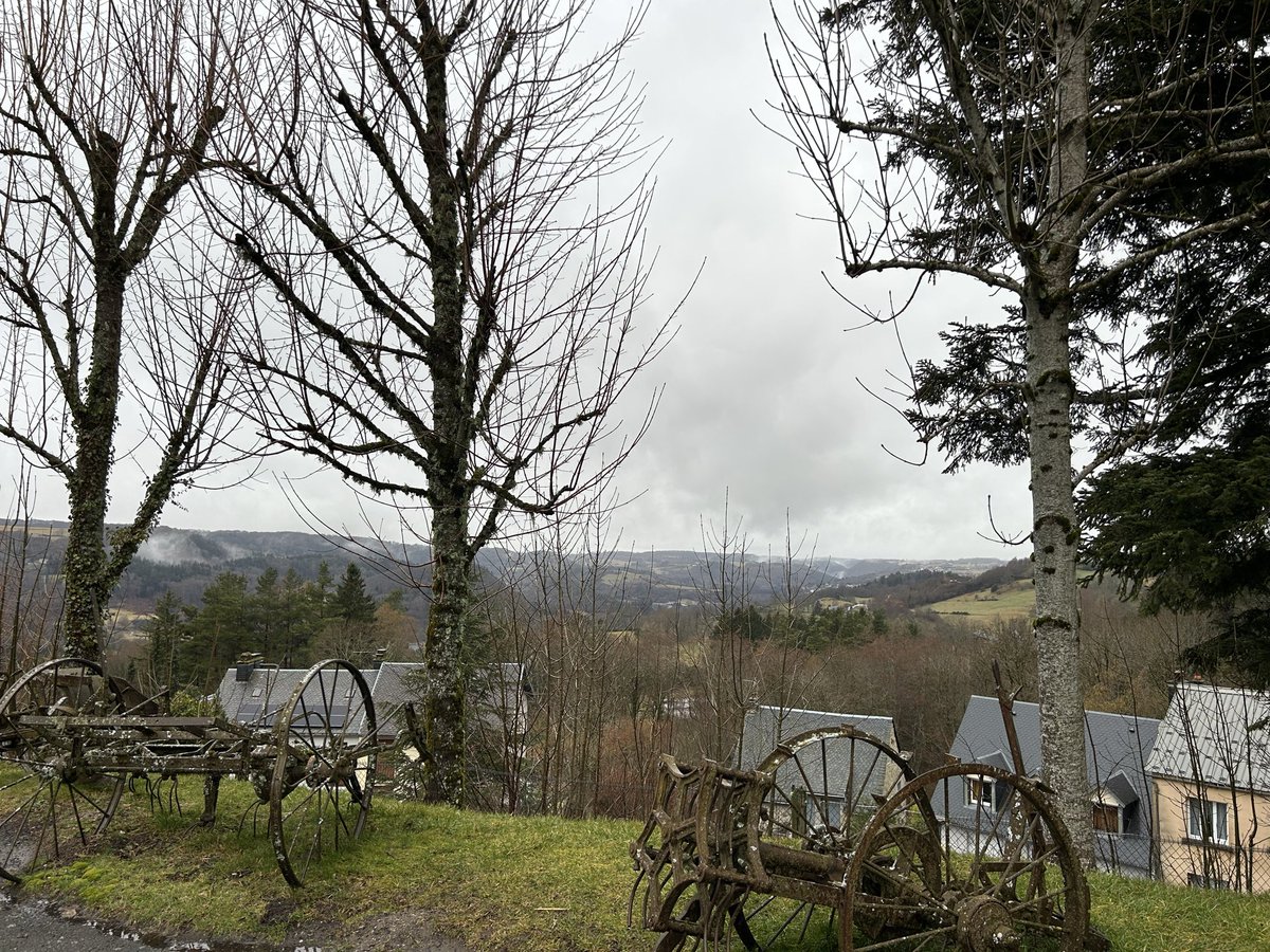 NellieSancy's tweet image. #meteo vendredi 13 février - 9h04 - Murat le Quaire 4° ☔️🌧️ @MeteoSancy @otsancy