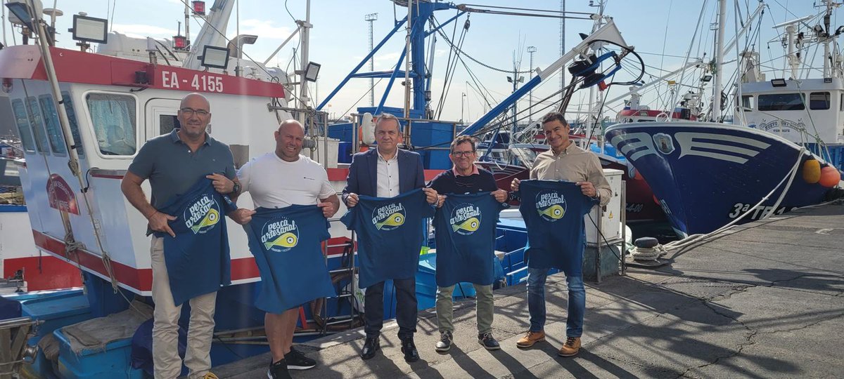 Politican tweet media