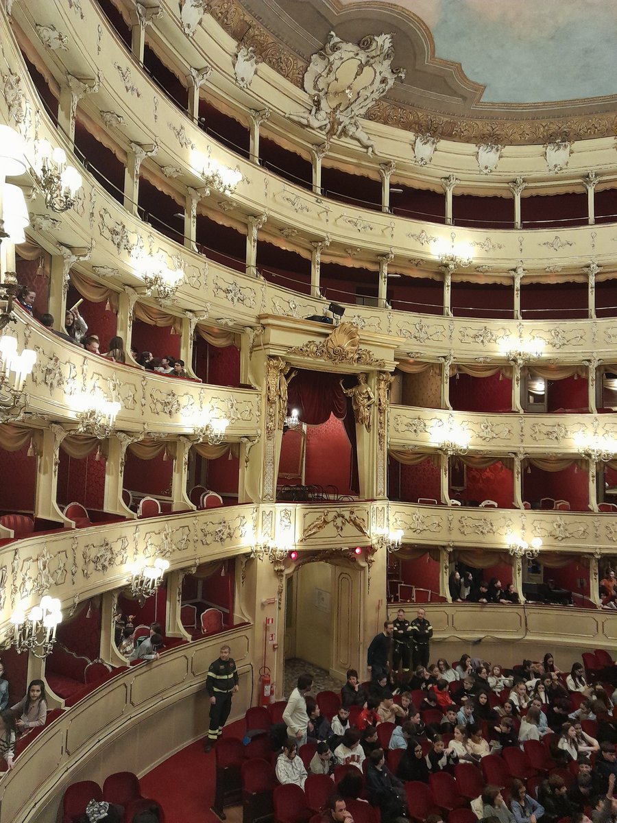 konce69's tweet photo. Singing Rigoletto with my pupils at Teatro Sociale, Como. Thanks to #OperaDomani ,a project to teach Opera to children. Fantastic! https://t.co/ZujWFckmTB
