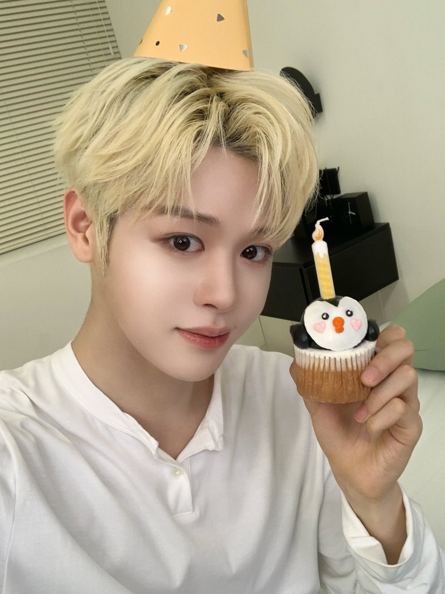 [🎂]
260216
HAPPY MAJINGXIANG DAY ՞•･•՞🐾

#마징시앙 #MAJINGXIANG
#CLOSEYOUREYES #클로즈유어아이즈
#클유아 #CYE
#정상으로_가자_마징이_잘하고_있어