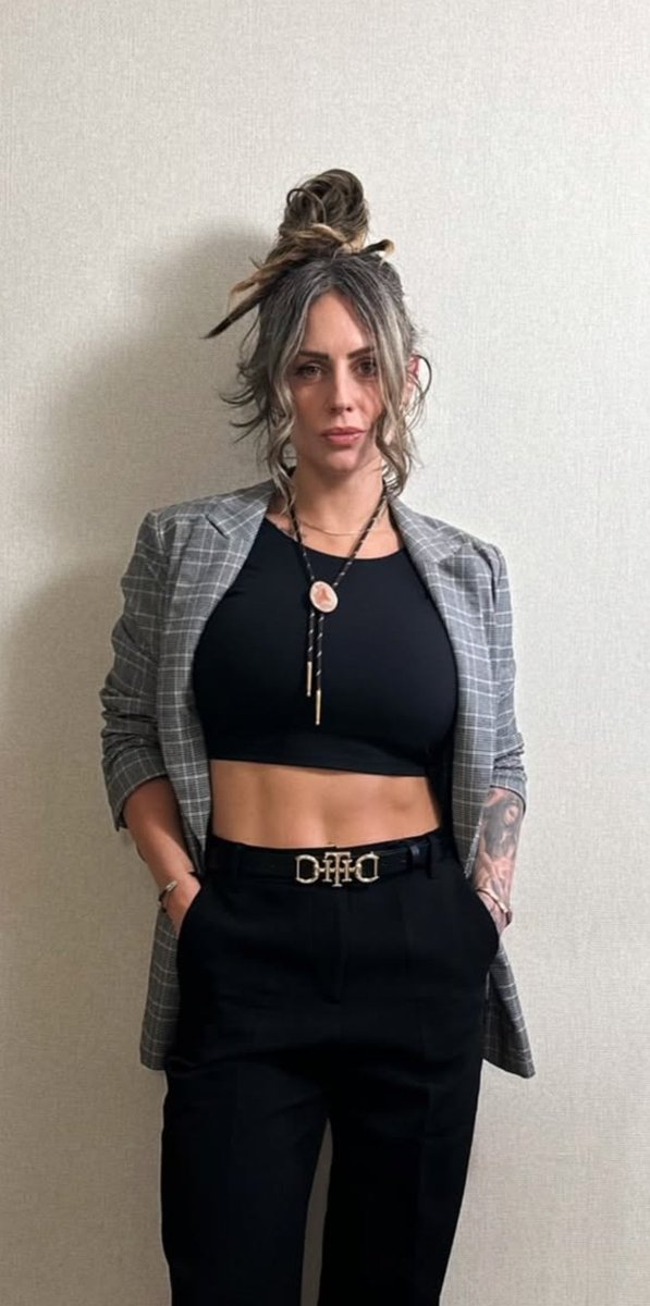 𝘉𝘰𝘴𝘴𝘺 𝘷𝘪𝘣𝘦𝘴 𝘵𝘰𝘥𝘢𝘺.