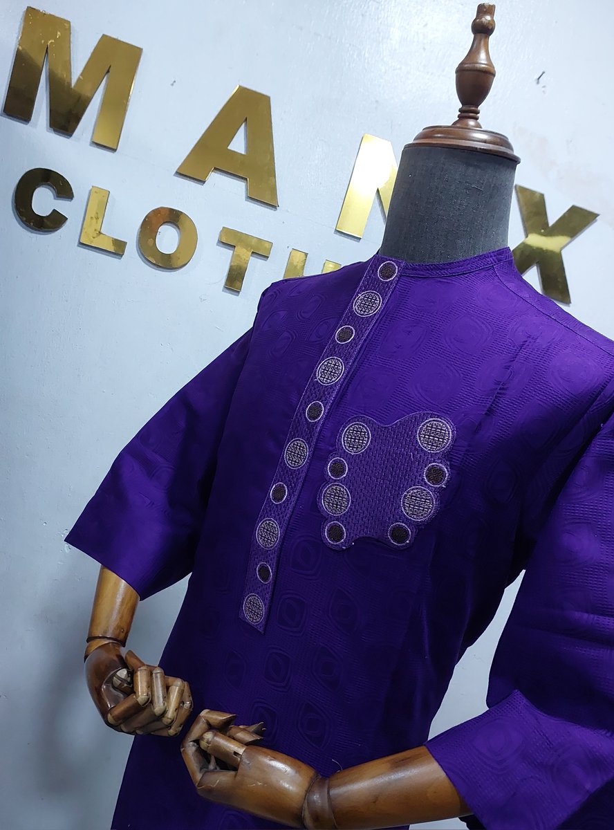 mfclothingceo's tweet photo. @Mr_JAGs @Ajokeaadee Ẹ kan si wa loni fun aṣọ to ba igba mu to si se rẹgi l'ara. Aṣọ ti yi o fi yín han gẹ́gẹ́ bi Ọ̀ba ti ẹ jẹ níbikíbi.

Ile isẹ aransọ Manx Clothing wa fun yin lọ́jọ́kọ̀jọ́ fun onirunru asọ aranbara fun Ọkùnrin to mọ yaayi.

Ibadan ni a wa!
08141122666
#YorubaDun https://t.co/n3fHZEwngU