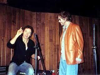 VLafora's tweet photo. @Emma48998116 @springsteen @OfficialWZevon @Natalie67578650 @resident219 @AJDMaru @Mosqueter4 @ToonTravels @tommymcc321 @TucciKaren @carmenglsmate @Zafrainvestiga @AidaBSanchez @GracianaXXI @PaulApp0505 @BDoltri @StanislasPetit @ABessai @FatOldAnarchist Hi Emma. Good morning. Have a happy #worldradioday2026. Enjoy your #Zevon & #SpringsteenFriday https://t.co/8hJPn7VZdf