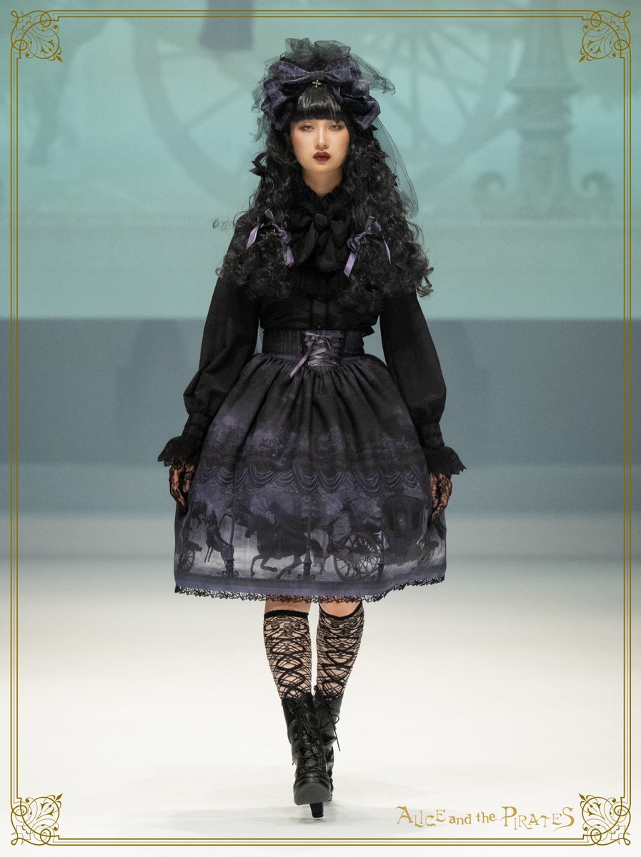 BABY,THE STARS SHINE BRIGHT ALICE and the PIRATES BRAND-NEW