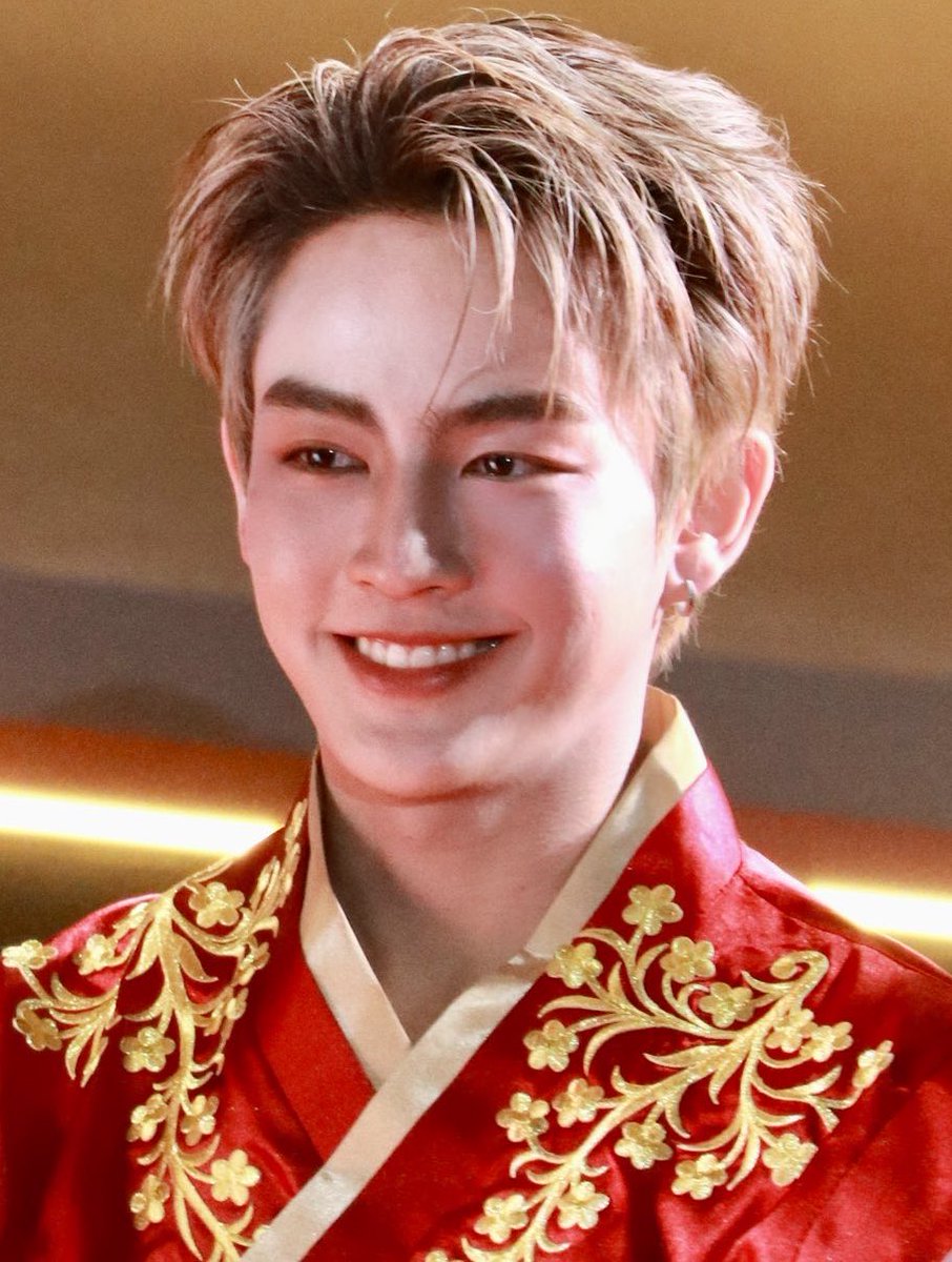 ตงหยาง                                           ต้าเหนิง
เฮาส์                                                 ญาณิณ
มู่หยาง                                             ไซซี