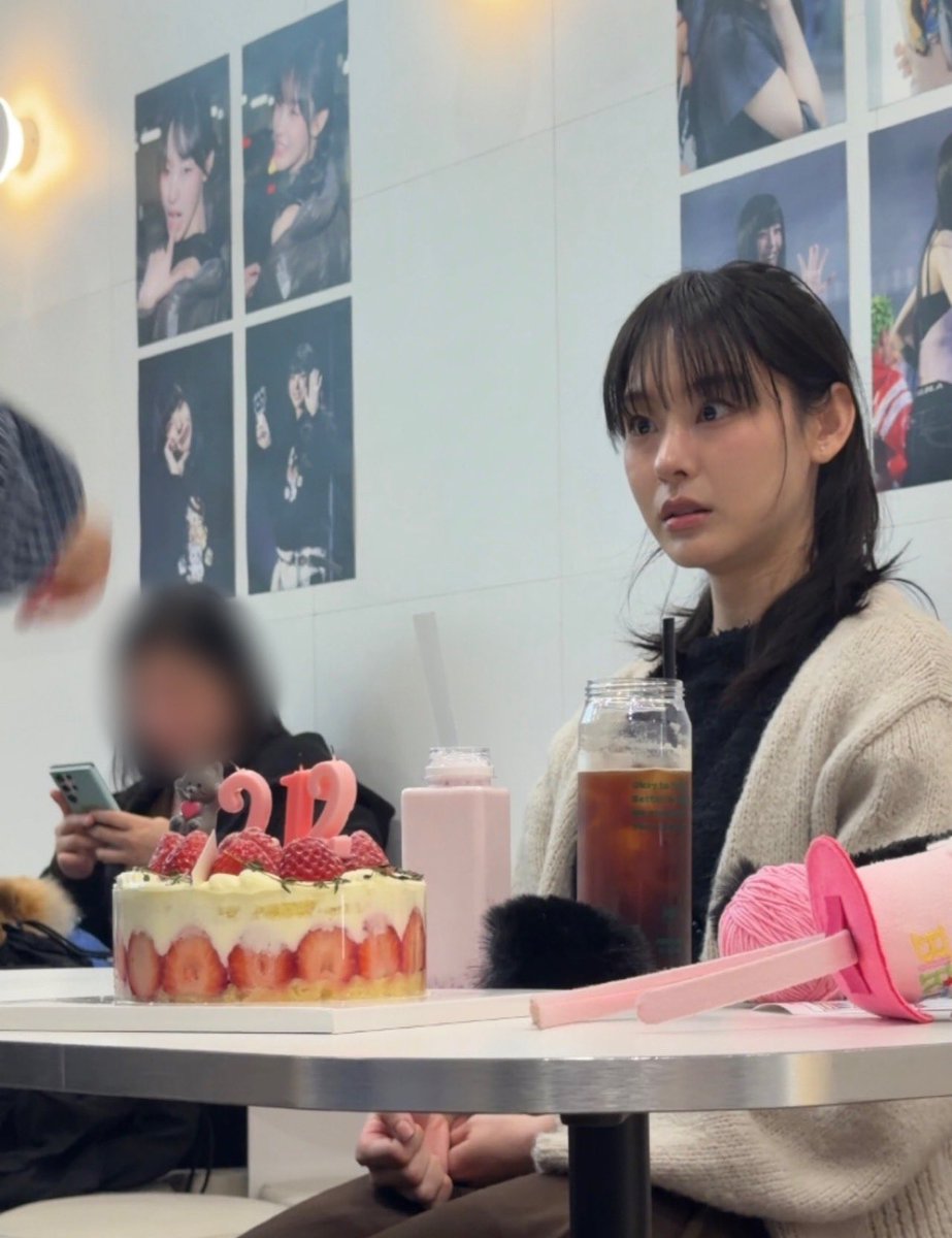 노떤여자랑 공기 꺾기 대결했는데 5개 잡아버림👍👍