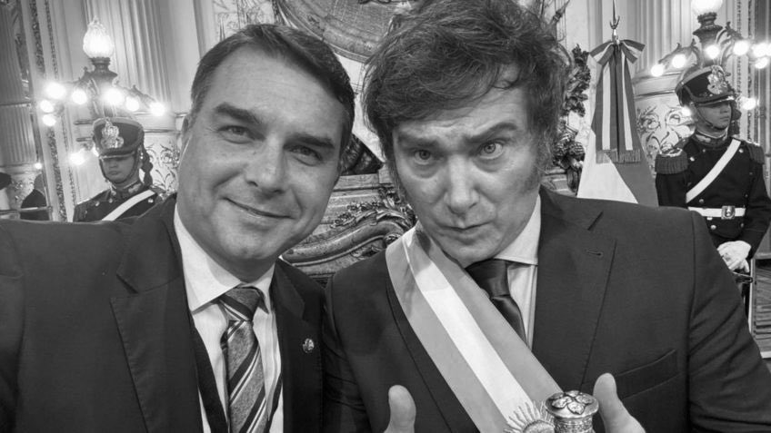 Pimenta13Br's tweet photo. A extrema direita tem um modelo político semelhante no mundo inteiro e o principal alvo são os trabalhadores. Javier Milei comemora a aprovação de uma reforma trabalhista com:

- Jornada de 12 horas
- Fim de horas extras remuneradas
- Fim de pagamento por afastamento com atestado médico
- Fim das férias de 30 dias

Esse modelo se repete onde a extrema direita avança: menos direitos, menos proteção social, mais precarização.