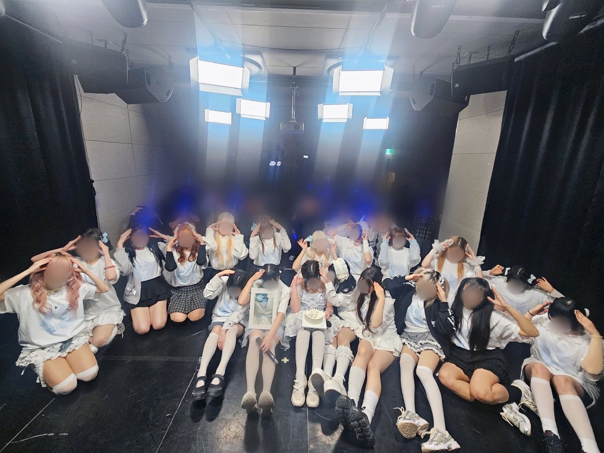 히토미 瞳 tweet media