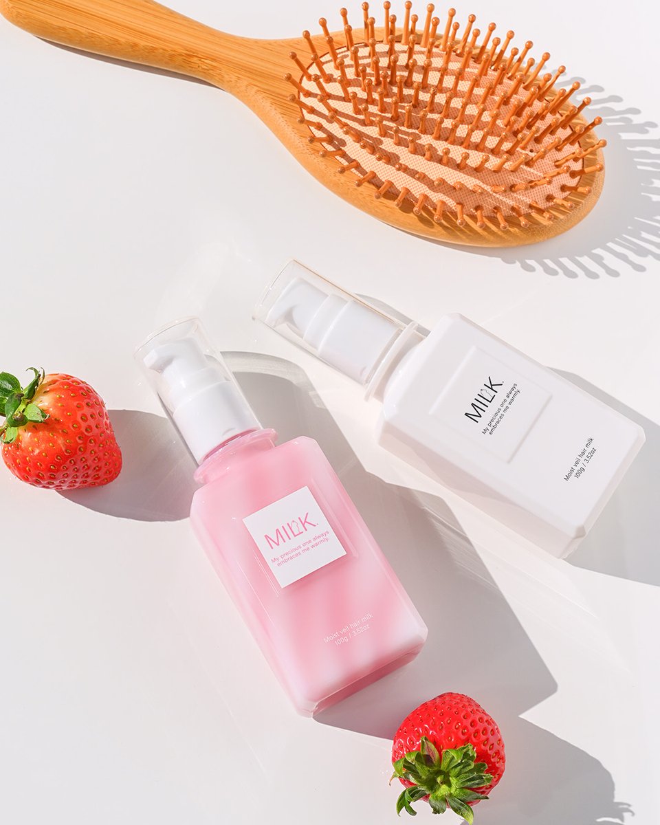 MILK_b_jp's tweet photo. 🍓🥛 ヘアミルク いちごミルクの香り 🥛🍓

🍓甘酸っぱいストロベリーに
ミルク×バニラを重ねた
フェミニンでやさしい香り🤍

全国のバラエティーショップにて
＼✨順次発売中✨／ 🐈🤍

オンラインショップでも販売中
▷ https://t.co/126zPATeJa

#ヘアミルク #ヘアケア #いちごみるく https://t.co/ZwHJgl2aRr