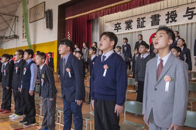 「夢が重なる」
　　　　　　　　　　「歌が生まれる」

　　　　「「新しいステージへ」」