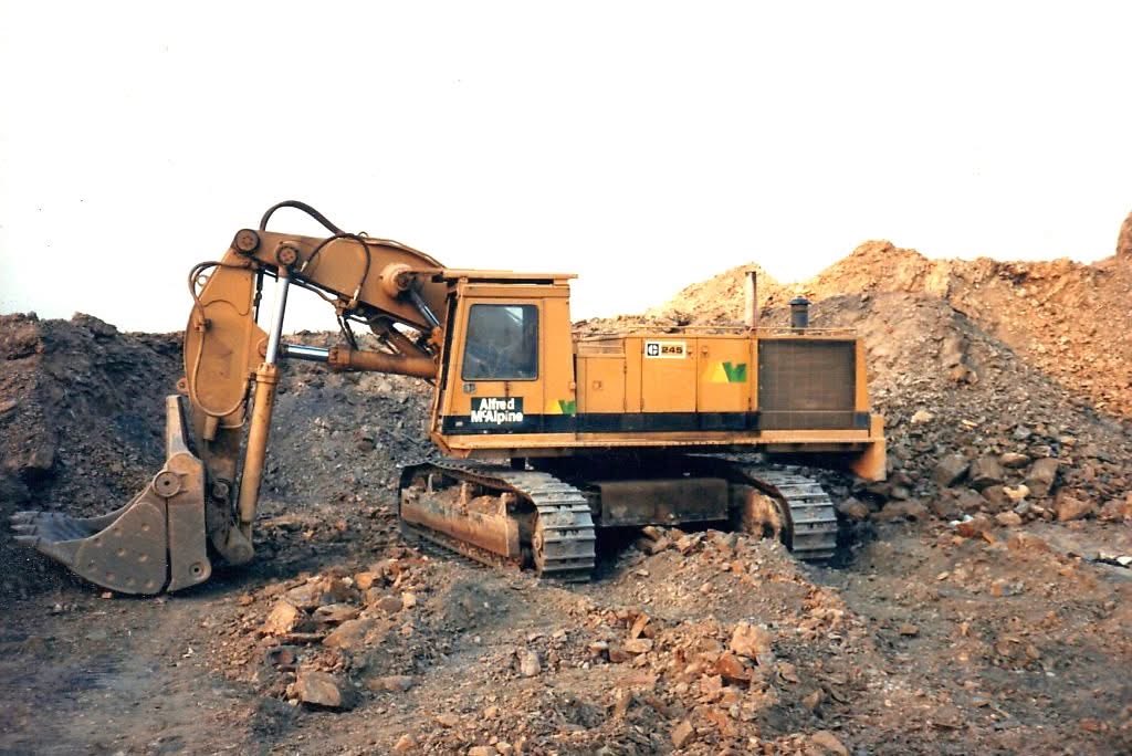 DiggerManBlog's tweet photo. #FlashbackFriday McAlpine's West Country Memories
https://t.co/TBazqTWwOi
#civilengineering #diggermanblog #earthmovers #earthmoving #excavators #excavation #McALPINE #roadbuilding #roadforddam #westcountry https://t.co/mpcnQmpaBN