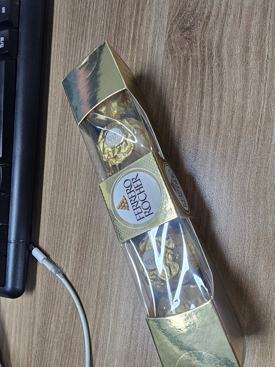 일터 동료가 초콜릿줫엉~~