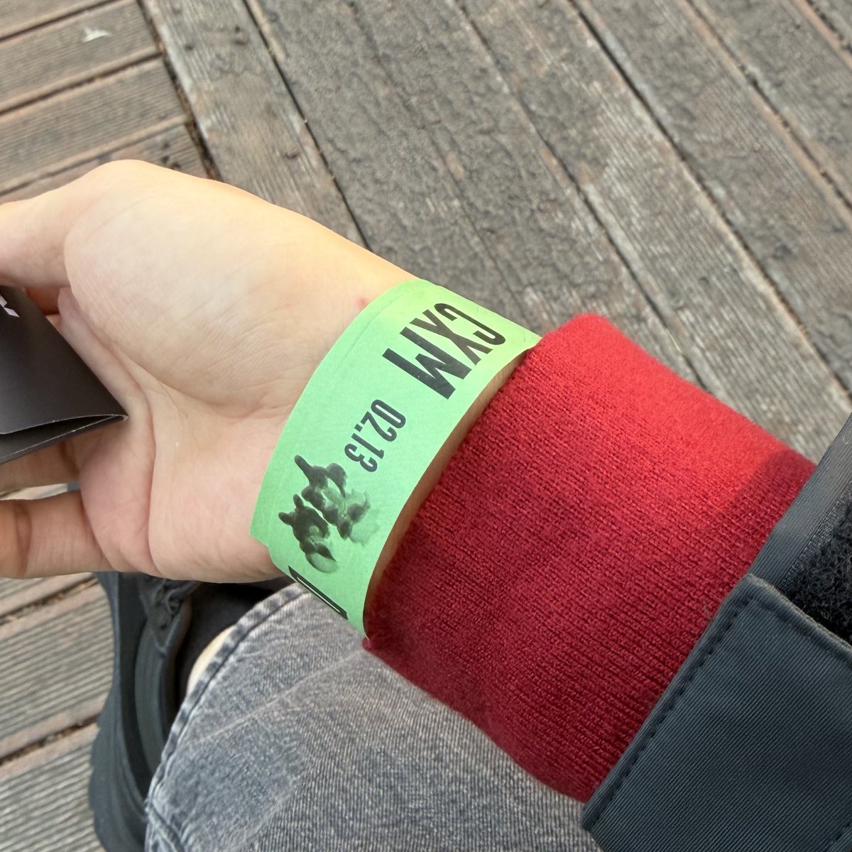 벡스코 도착 완료!!
이제 즐길 준비 끝!
DAY1 가자아아🔥💎