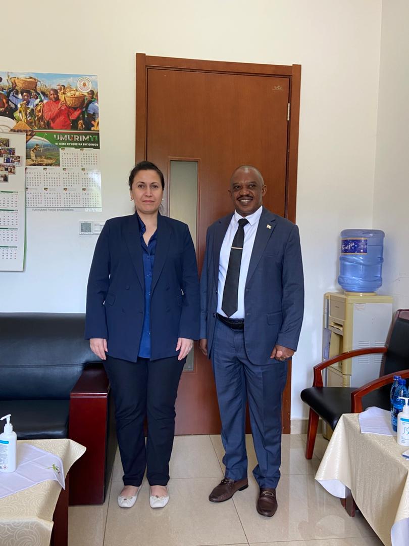 IOMBurundi's tweet photo. Meeting with @LutteTraite_BDI, DRD Nihan Erdogan commended @BurundiGov’s leadership in addressing trafficking in persons & reaffirmed IOM’s commitment to supporting government‑led efforts to #EndHumanTrafficking across the #4Ps: Prevention, Protection, Prosecution & Partnerships. https://t.co/bpXQJFC4JE