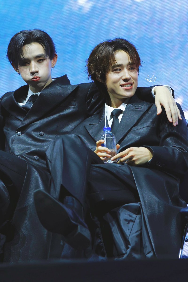 LYKN ON THE RISE 
#RISERCONCERTD1
#hongshihoshi #nnutdan

💨💨💨
<a href="/hongshihoshi03/">ฮงชิโฮชิ</a> <a href="/nnutdan/">nnutdan</a>