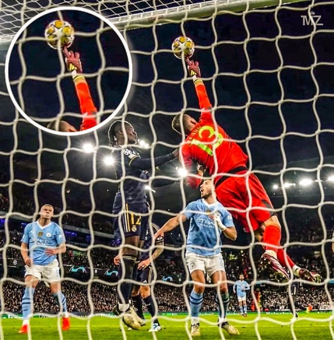 🤯 This Andriy Lunin save was insane.