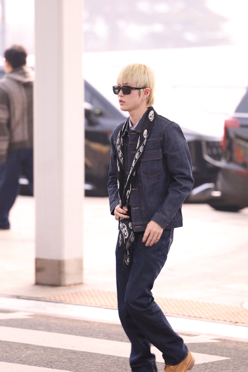풀썬 tweet media