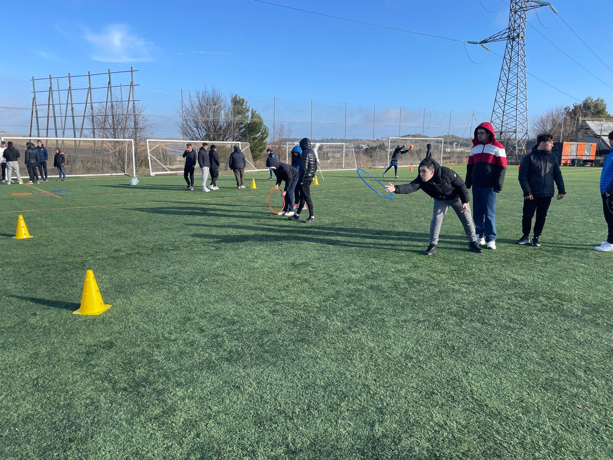 fintras's tweet photo. El TSEAS del Río Duero ha preparado una jornada a través de la actividad física y el deporte con los alumnos de FPB, mostrando los beneficios del deporte para un bienestar físico y mental; hemos tenido también la oportunidad de contarles la experiencia de la Fundación en el ámbito de la actividad física y la salud mental y las oportunidades laborales que se les abren  en este campo