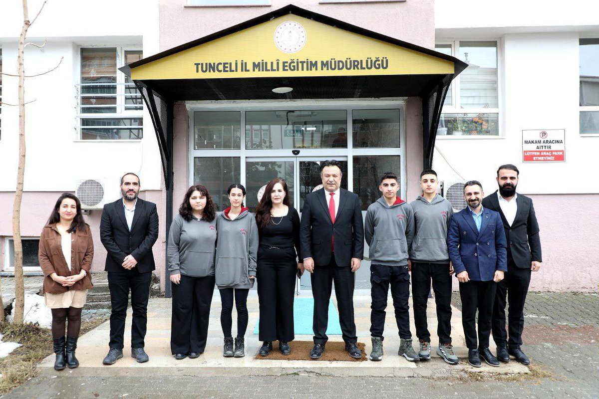 Bakanlığımız Ortaöğretim Genel Müdürlüğü koordinasyonunda, 12 Mart İstiklâl Marşı’nın Kabulü ve Mehmet Âkif Ersoy’u Anma Günü etkinlikleri kapsamında düzenlenen “Korkma! Gençliğin Ruhu Burada” temalı bilgi yarışmasında merkez ilçe birincisi olan Atatürk Mesleki ve Teknik Anadolu