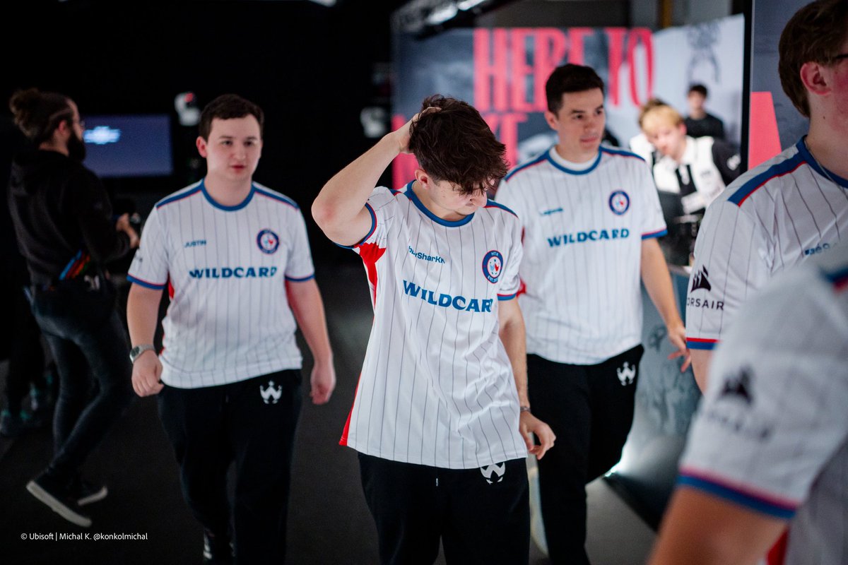 bbySharKK tweet media