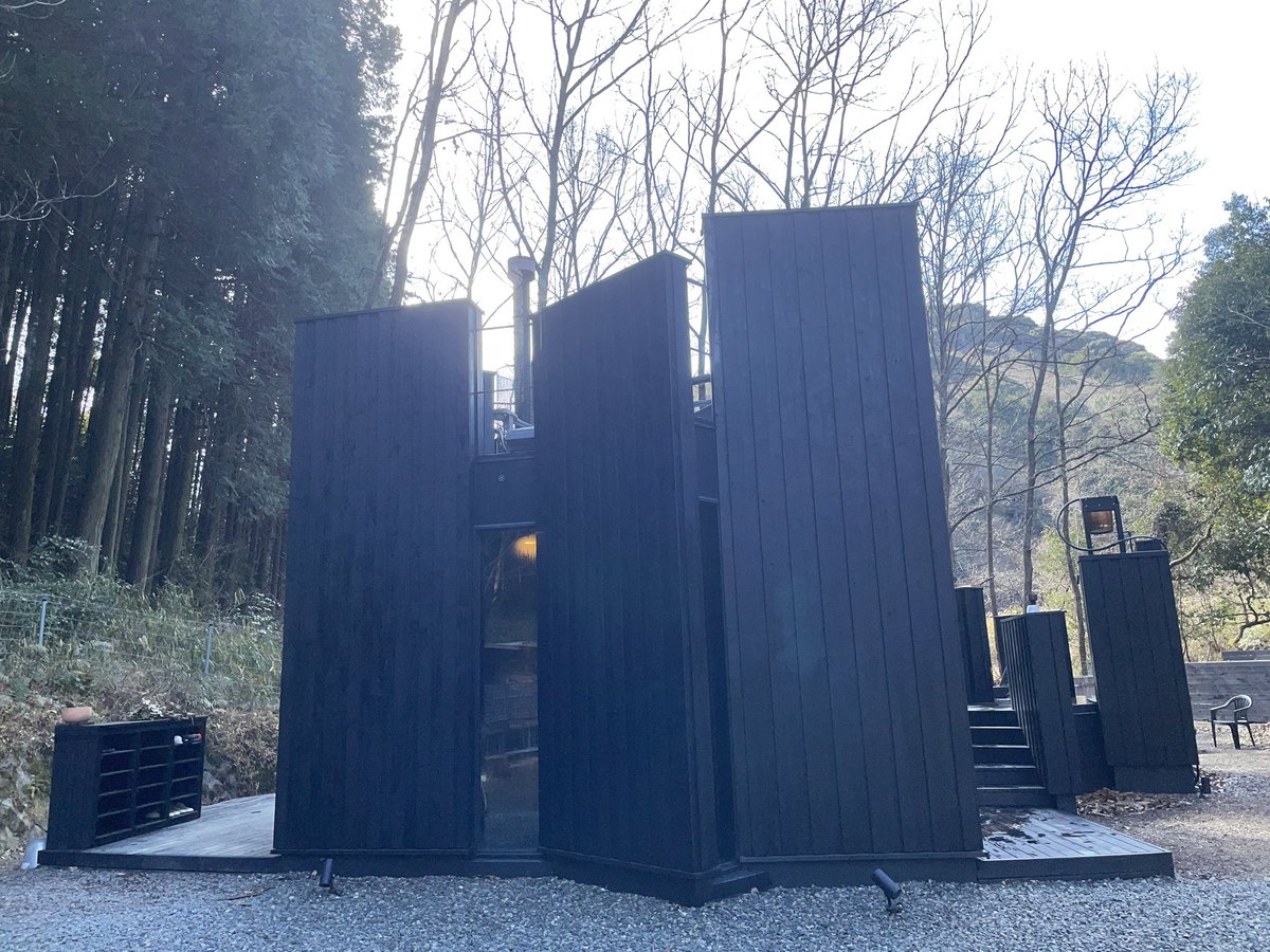 riddle339's tweet photo. 御船山楽園ホテルをチェックアウトした後、これまた素晴らしいサウナ体験をして来ました。
サ守さんによるウィスクを使ったロウリュがとても心地良かったです。
友達が誕生日プレゼントしてくれたサウナポンチョを持って行って一緒に使ったのも良い想い出☺️
#339さが #武雄温泉 #ONDSAUNA https://t.co/sdlLdGmQHC
