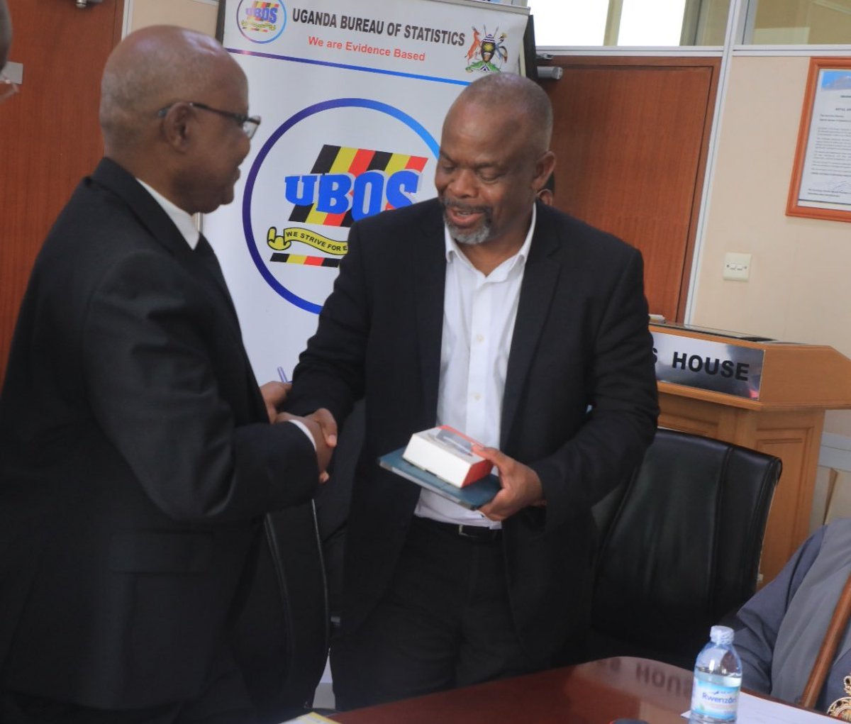 kakensaug's tweet image. Strengthening Uganda’s data backbone! Uganda Bureau of Statistics (@StatisticsUg) #UBOS redeploys Census 2024 tablets &amp;amp; PCs to NSS institutions 📊🇺🇬
#DataForDevelopment #NationalStatisticalSystem #EvidenceBasedPlanning