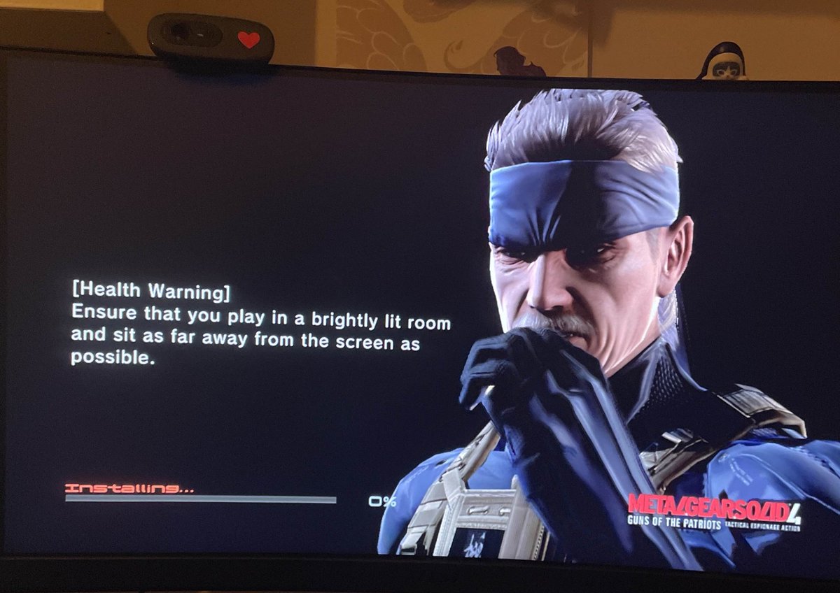 I4I_I2's tweet photo. Y’ALL I JUST GOT A PS3 WHAT THE FUCK DO YOU MEAN ‘ MGS MASTER COLLECTION VOL 2 ‘ ?!?!?!? https://t.co/HchLuiVAp2