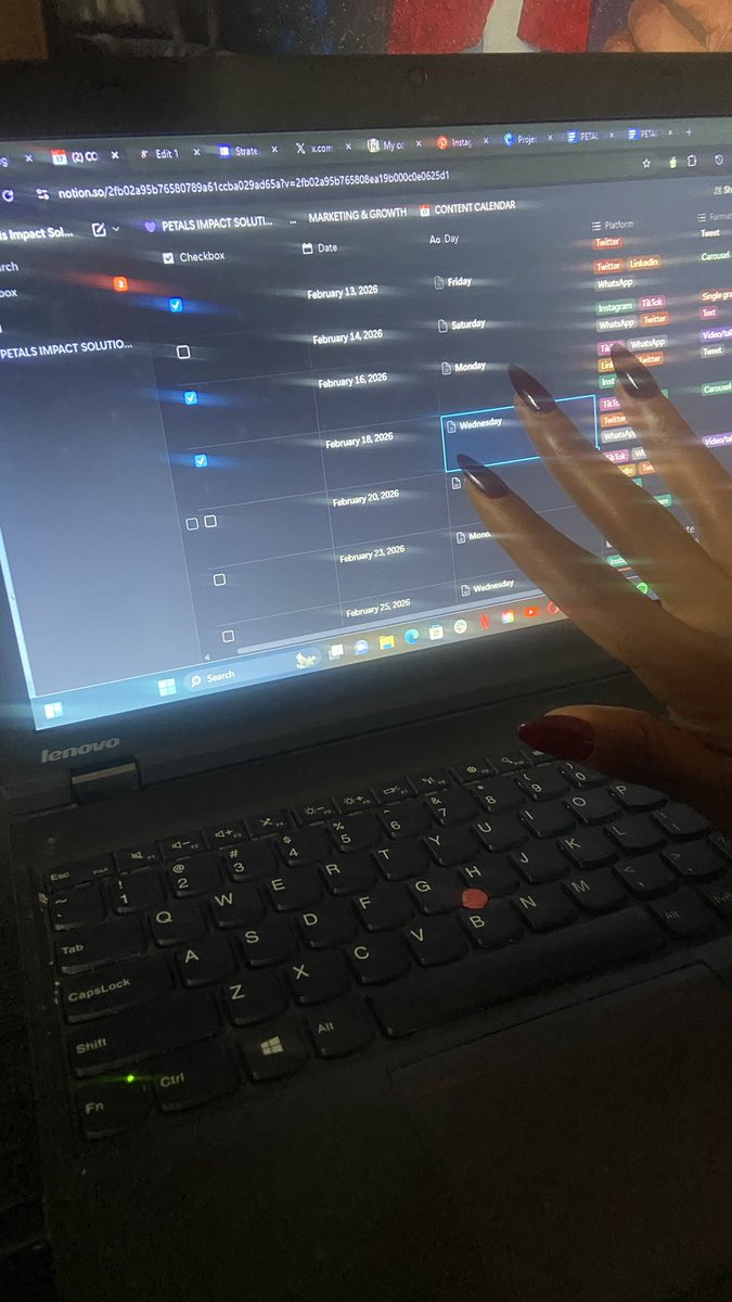 Work mode activated. 

I am going over mu client’s content calendar which I set up with <a href="/NotionHQ/">Notion</a> to ensure content for this week was actually scheduled and content for next week is also scheduled. 

Body Dey sweet me because it gives me more time to do other things and show up