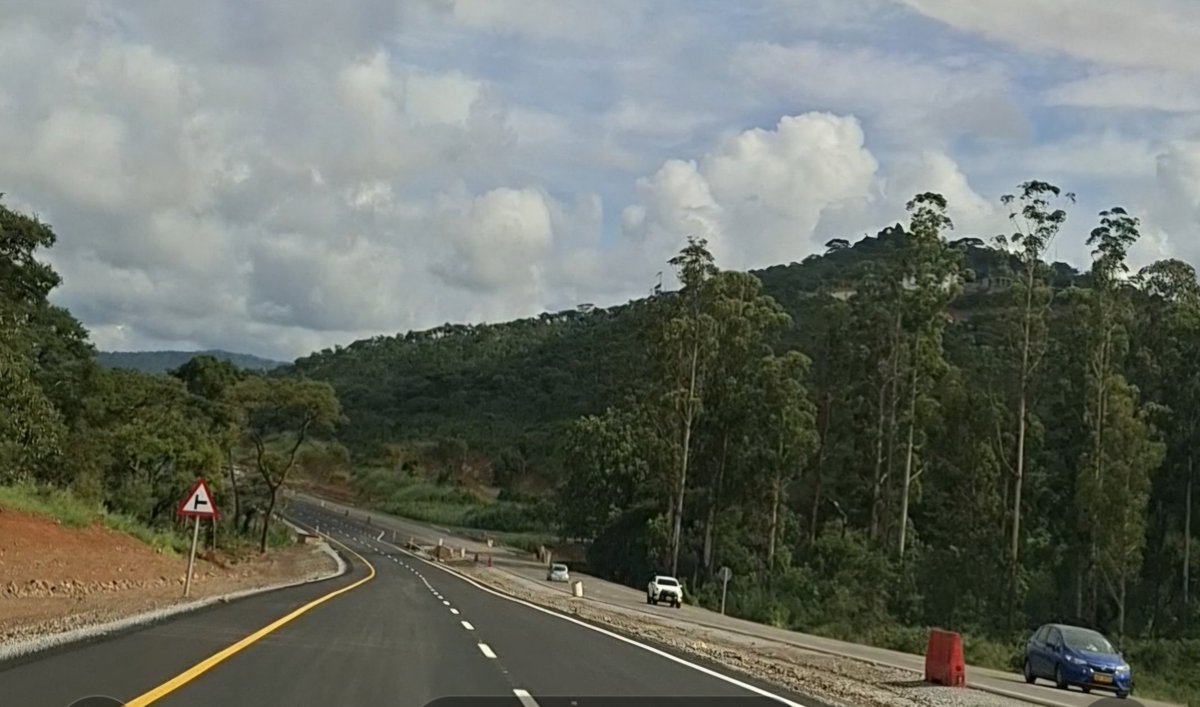 MinistryofTID's tweet image. #HappeningNow 
The Minister of Transport and Infrastructural Development, Hon Adv F.T Mhona, is today officially opening to traffic the completed section of Harare-Mazowe Dualisation project from  Christon Bank to Blueridge Shops. He is accompanied by Minister of State for