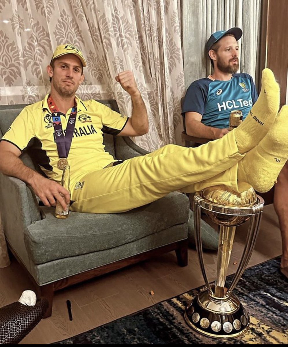 cheatingacademy's tweet photo. 2007 T20 World Cup - Zimbabwe beat Australia. 

2026 T20 World Cup - Zimbabwe eat Australia.

19 YEARS DIFFERENCE BETWEEN TWO MATCHES, BUT THE DOMINANCE STAYS. 🥶🇿🇼

 #ausvszim https://t.co/V3htJmFHdG