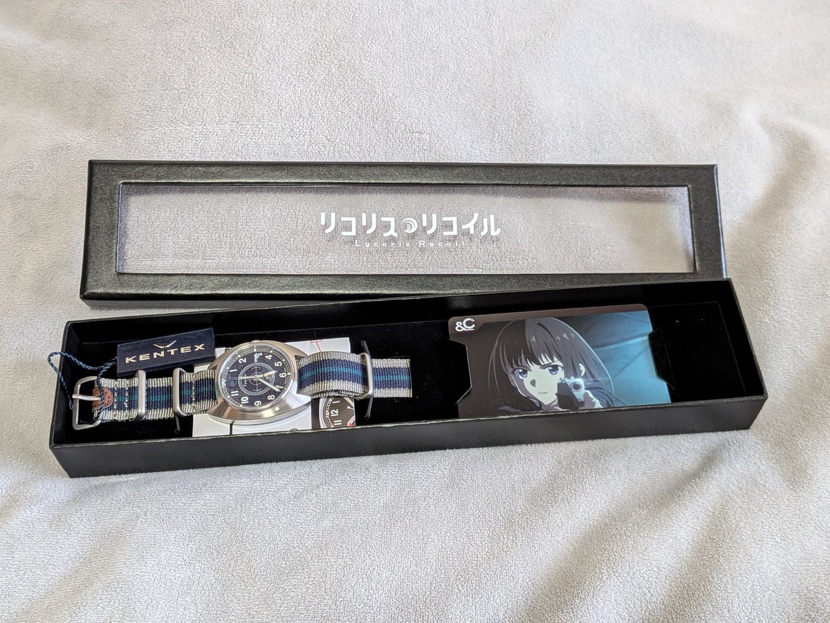 mirai_ultra8901's tweet image. #KENTEX × #リコリス・リコイル コラボの腕時計がやっと届いた〜
沖縄なもんで陸送だったから時間かかったな……
私の手持ちの資金だとどっちか１つが限界と判断したので悩みに悩んだ末にたきなモデルにしました