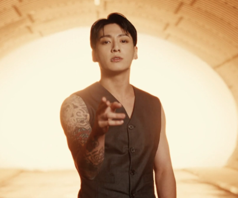 AboutMusicYT's tweet photo. Diana Ross praises Jungkook in 2024:

"I really like his songs and his videos. MJ is coming through all of the moves. I just think he's great! I like the dancers too. All of the dancers are fantastic." https://t.co/FHutGx9cRE